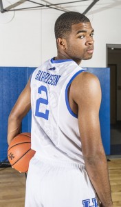 Aaron Harrison made the winning shot for Kentucky to advance at the Final Four tournament.