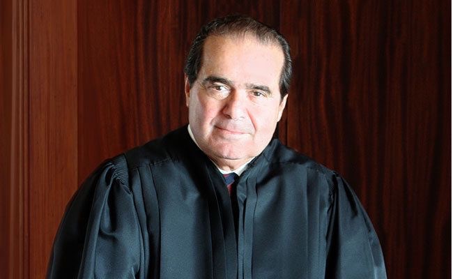 Supreme Court Justice Scalia dies at Texas resort 