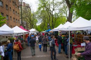 Organizations like Phat Beets work to bring affordable food to local neighborhoods like this Portland Farmers Market. (IMAGE: Wikipedia)