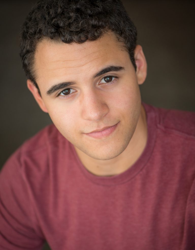 Local Actor Delves into Dreamgirls