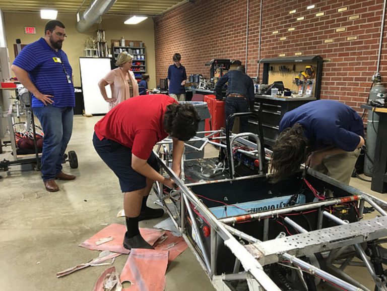 Winston School participating in 2017 Solar Car Challenge