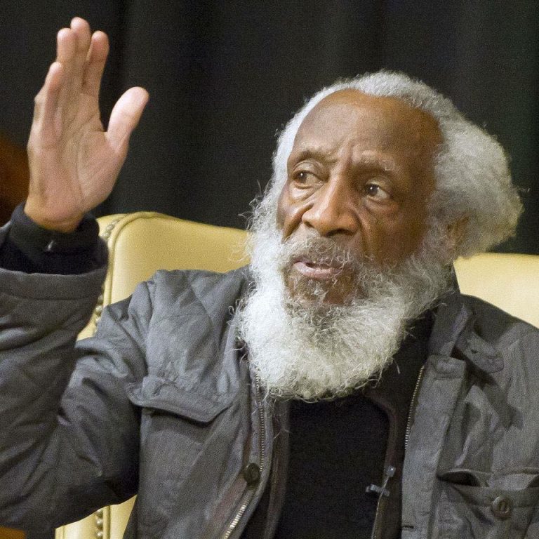 Dick Gregory, comedian and civil rights activist, dead at 84