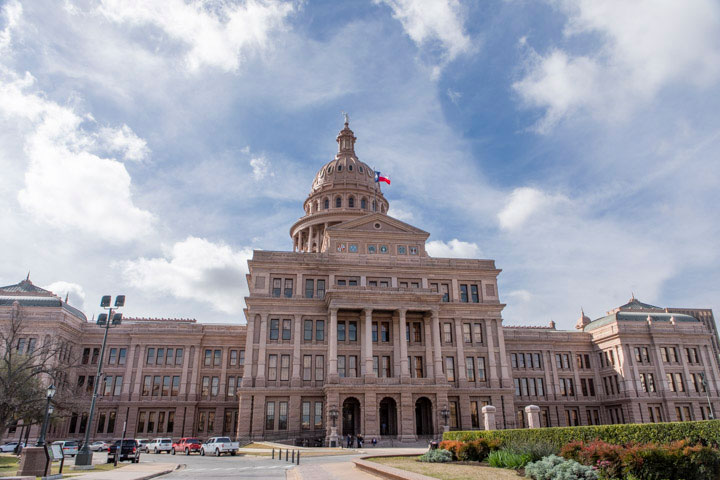 Texas Senate bill proposes pay raise for all teachers