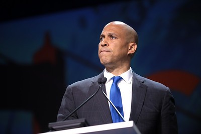 Cory Booker suspends his presidential campaign