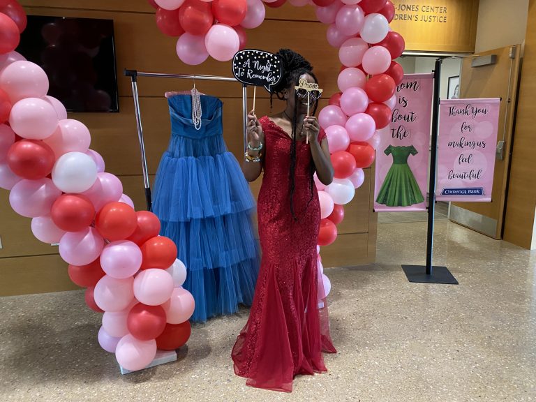 Dallas CASA helps make memories with prom shop