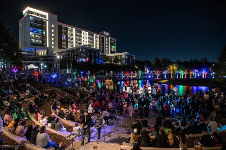 Vitruvian Lights Returns to Addison for 13th Annual Free Holiday Display