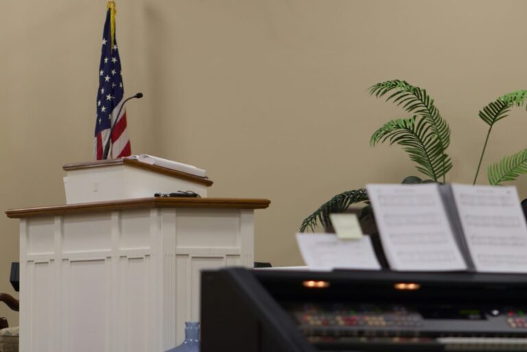 Nick Vujicic Celebrates 20 Years of Ministry with New Book Champions for the Brokenhearted