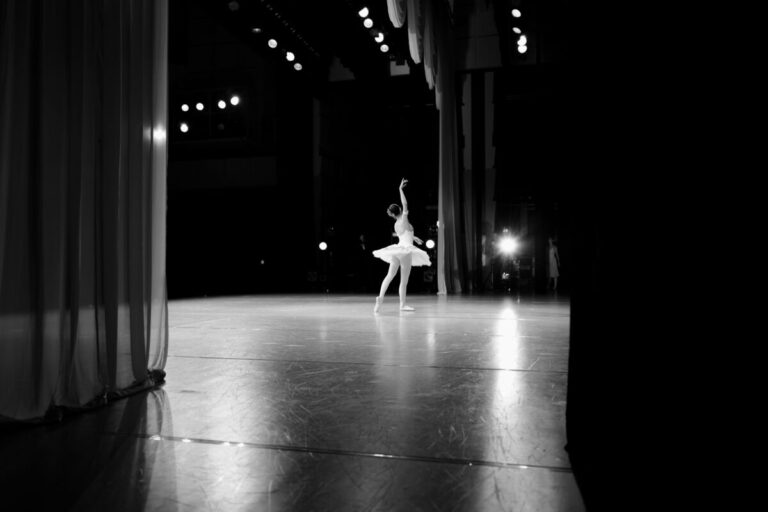 Dallas Arts District Unveils Full Holiday Lineup Featuring Performances, Family Events and Festive Campus Activations